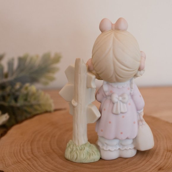 Precious Moments Loving Caring and Sharing Along the Way, 1992, Girl with suitca - Picture 5 of 5